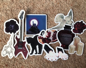 Gothic vampierstickers: zwarte kat, gitaar en kaarsen (glanzend vinyl, set van 9)