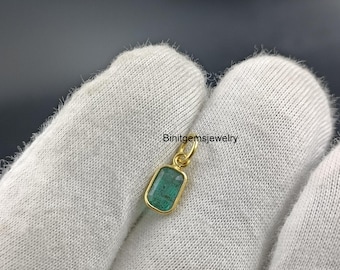 Handmade 14k Gold Emerald Charm Pendant, Dainty Minimalist Style