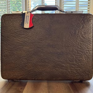 Porte-documents American Tourister vintage moderne du milieu du siècle, porte-documents rigide marron expresso