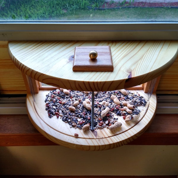 The Amphi-Feeder: In-Window Bird Feeder and Entertainment