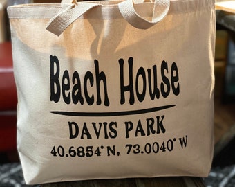 Beach house Davis Park large beach tote bag
