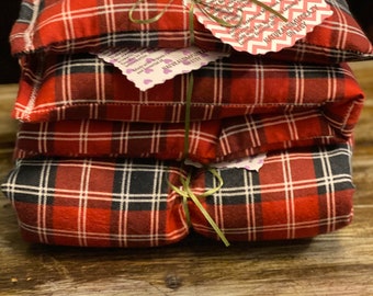 3 piece reusable heating pad set.Custom fabric selection available.Made with or w/o organic Lavender or eucalyptus essential oil.