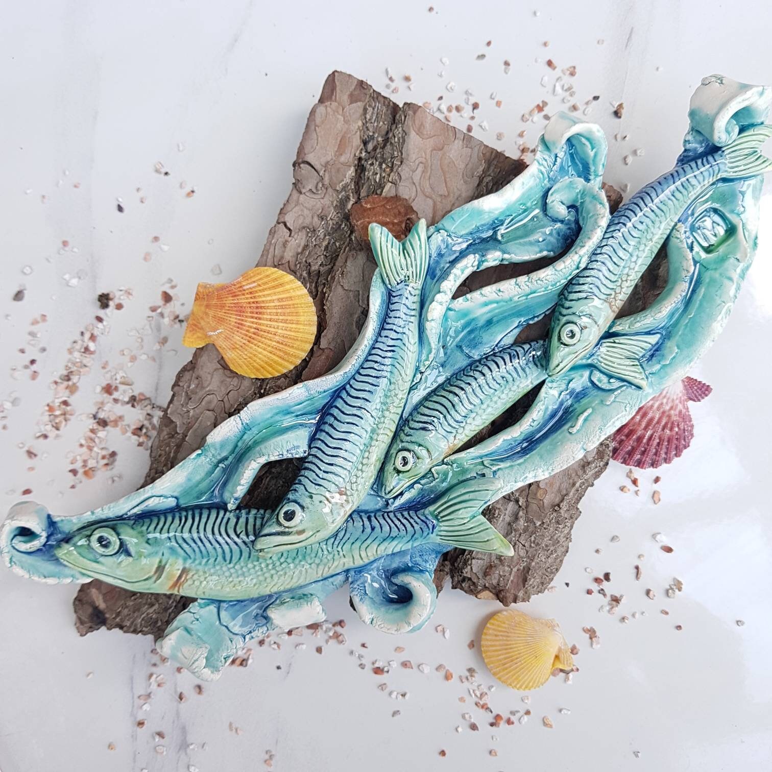 Cardumen de pescado cerámico hecho a mano en el océano. | Etsy