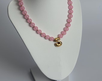 Beaded initial necklace - LIGHT PINK