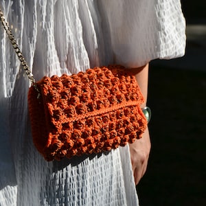 Handmade Knitted Orange Purple Black Cream Brown Glossy Yarn Metal Chain Handle Crossbody  Woman Bag