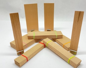 Knetterende houten kandelaars (10 stuks) + metalen standaard