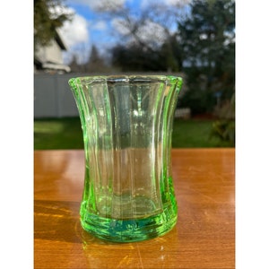 Vintage Ribbed Green Glass Votive – Thick Glass Tea Light Candle Holder, Mid-Century Retro Accent