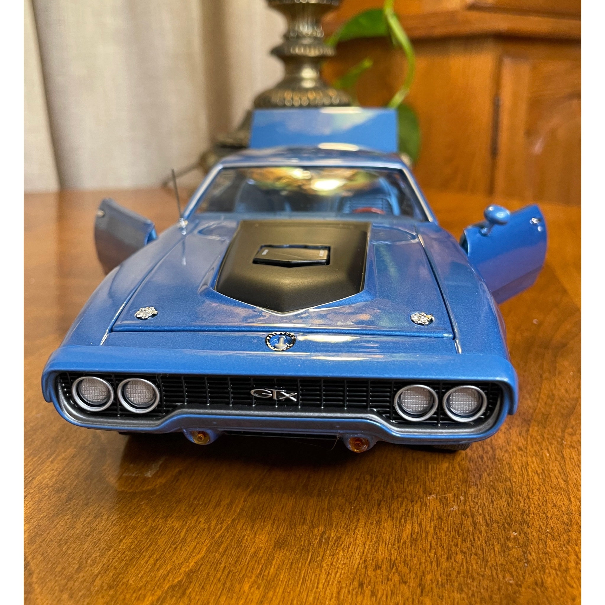 1971　プリムス　GTX440 1/18 1971 プリムス GTX440 1/18 PLYMOUTH GTX 440 1971 ERTL 1/18 - YouTube