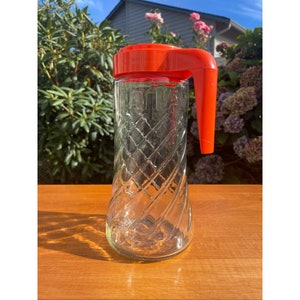 Vintage 1970s TANG Juice Glass Pitcher with Orange Plastic Screw Lid with Handle 34 ounces