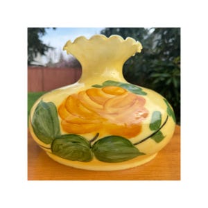 Vintage Cased White Hand Painted Yellow Rose Glass Lamp Shade – Vintage Ruffled Top Globe, Floral Art Hurricane Parlor Lamp