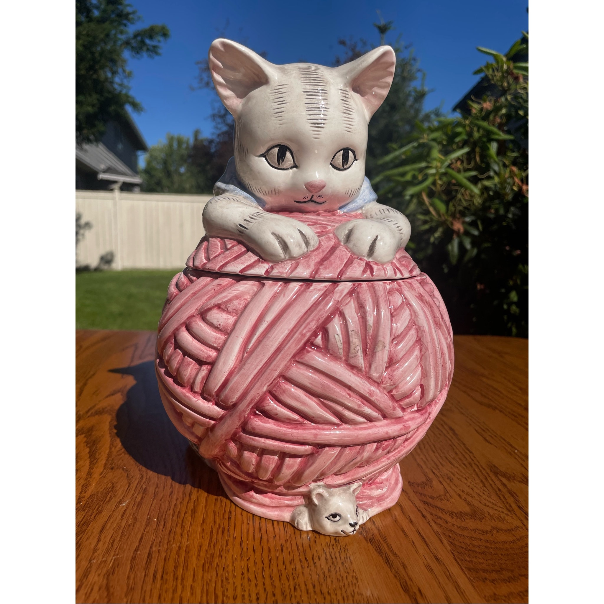 Vintage OCI Playful Kitten On Yarn Ball Ceramic Lidded Cookie Jar 