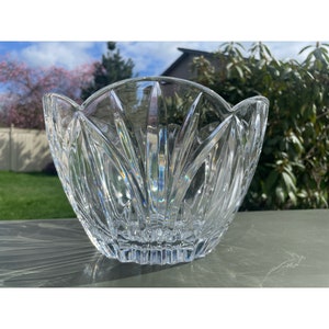 Vintage BLOCK Crystal Mouth Blown Hand Cut 24% Lead Crystal Scalloped Edge Tulip Flare Salad Serving Bowl Made In Poland Bottom Marked