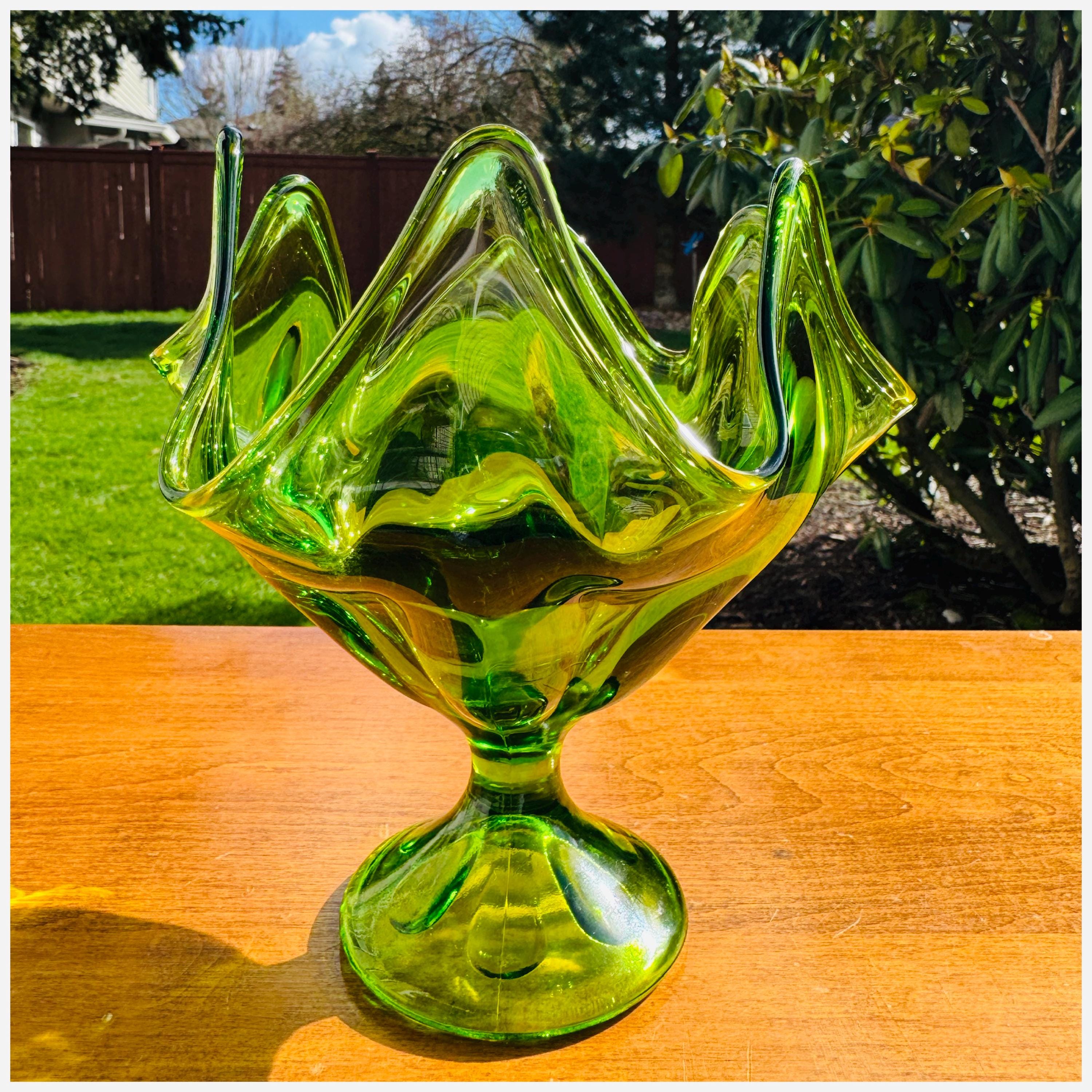 【70sビンテージ】VIKING グリーンガラス灰皿 ミッドセンチュリー Green Viking Vase - Etsy