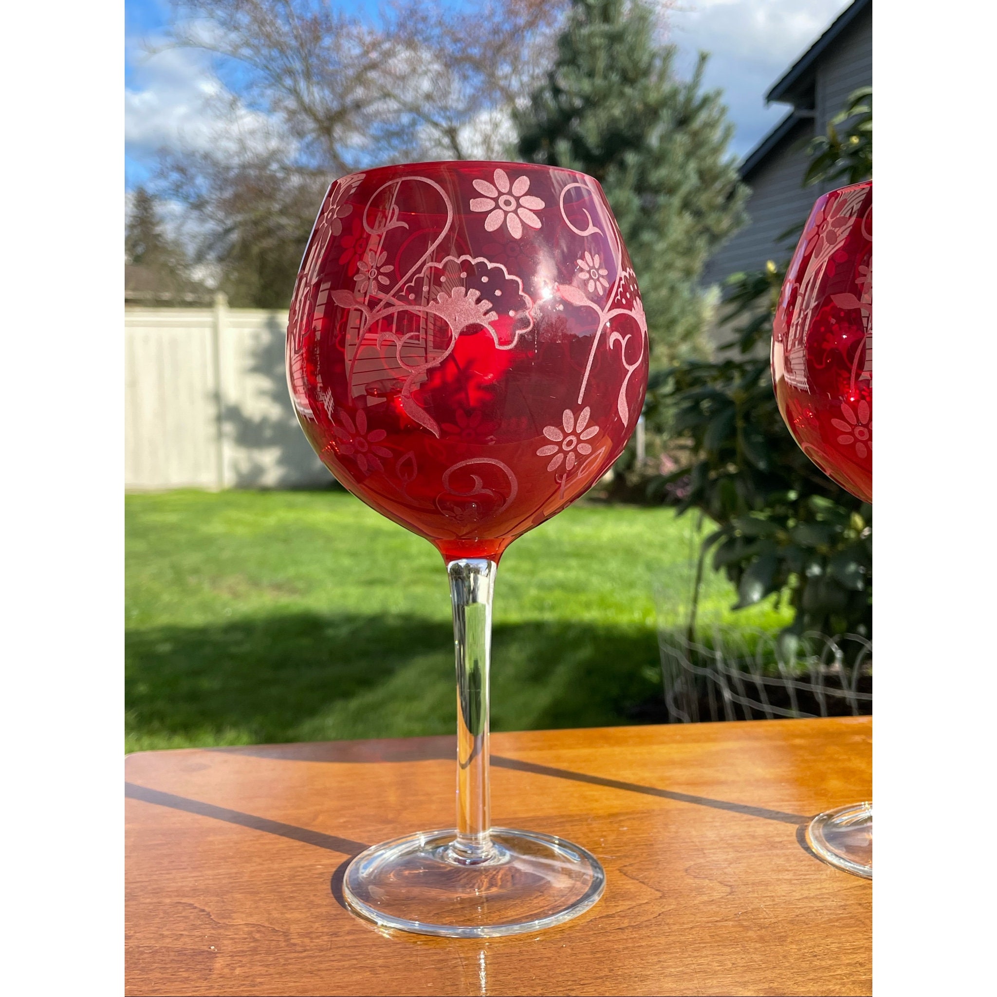 Crystal Stemmed Christmas Wine Glasses Goblets - Set of 2 - Themed Vibrant  Red & Gold Etched Winter …See more Crystal Stemmed Christmas Wine Glasses