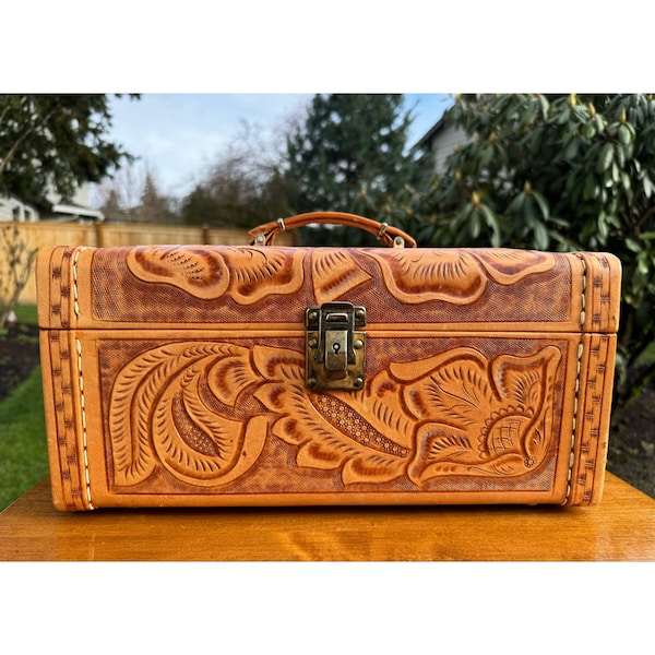 Vintage El Portal Arte S.A. Hand Tooled Genuine Leather Square Hinged Footed Beauty Toiletry Cosmetic Case Top Handle & Mirror w/Key Lock