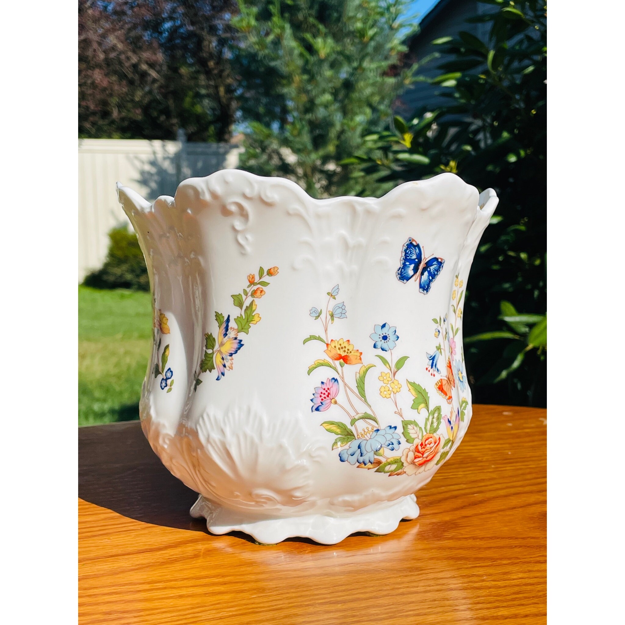 Aynsley　花瓶 Made in England Vintage Aynsley Fine Bone China “cottage Garden