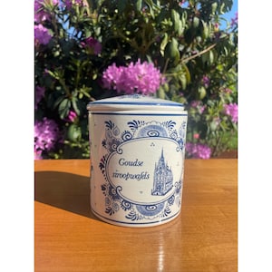 Vintage Delft Blue &quot;t Delftsche Huys&quot; Lidded Hand Painted Storage Jar Ceramic Delft Blue Goudse Siroopwafels Pinwheel Scene Made In Holland