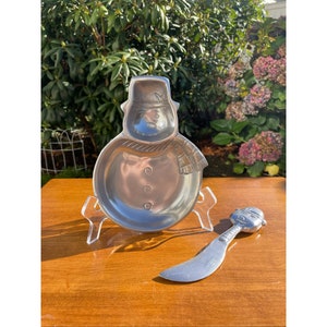 Original Handcrafted Aluminum Snowman Serving Tray/Cheese Platter with Cutting Knife Made In India by Handicrafts, Inc. IHI