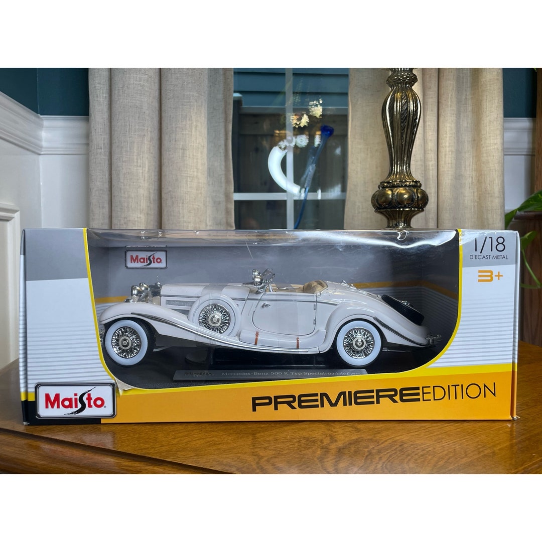 Maisto Premier Edition Car Model (1936) White Mercedes-benz 500K