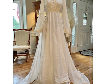 Vintage 1970s Preserved Off White Sateen Wedding Dress Long Sleeve Mandarin Neck Ivory Lace Pearls Long Bridal Gown w/Underskirt & Train