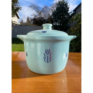 Mid Century 1950s Cronin Pottery Blue Tulip Ceramic Lidded Casserole Pot 60 oz. Retro Ovenware Made In the USA by Hall Oven