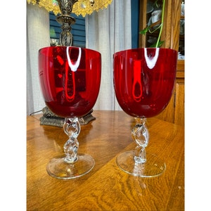 Elegant Crystal Extra Large 20 oz. Ruby Red Balloon Wine Goblet Thick Twisted Stem Blown Glass Stemware Toasting Glass (Set of 2)