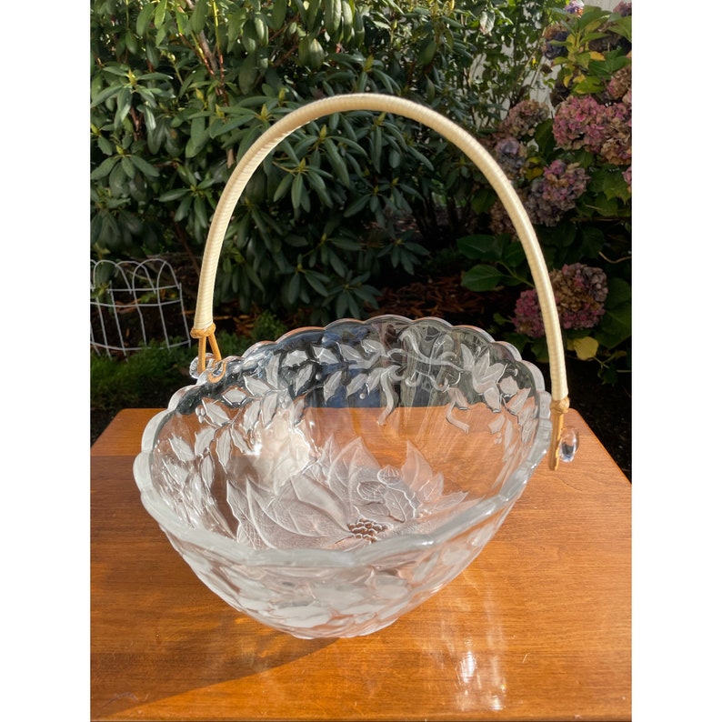 Vintage Glass Fruit Basket Bowl With Wicker Handle & Embossed Etsy