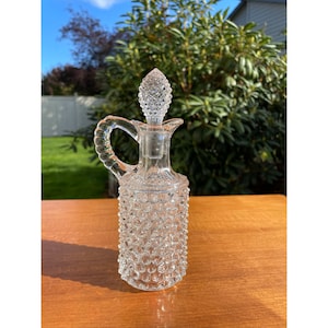 Stunning Hobnail Pattern Crystal Glass Mini Decanter Cruet with Stopper