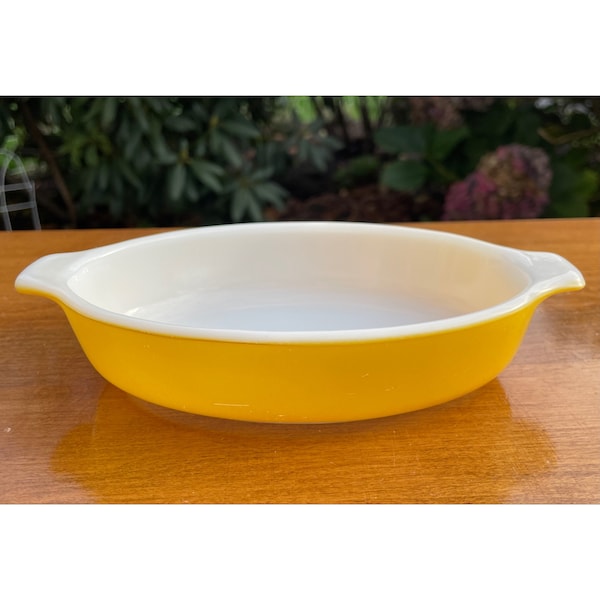 Vintage Pyrex Dish - Etsy