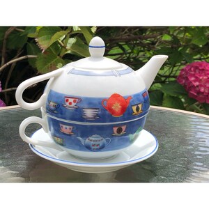 Vintage Teapot/Teacup/Saucer Porcelain Single Serving Set (3 Pcs) 5&quot; X 7&quot; Made In Japan