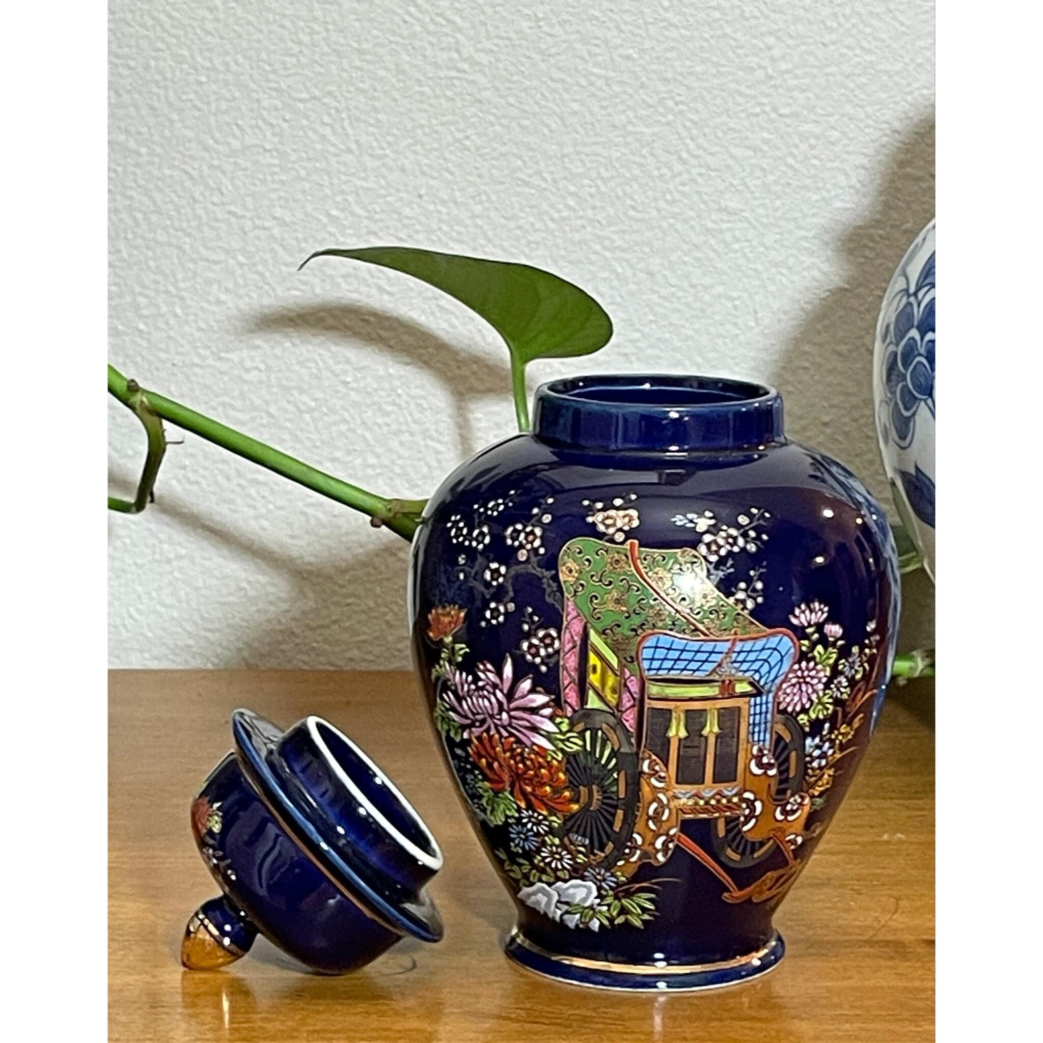 JAPANESE PORCELAIN VASE / Floral / Blue White Gold / Made in Japan / Home  Decor / Collectible / Koransha Style Urn 