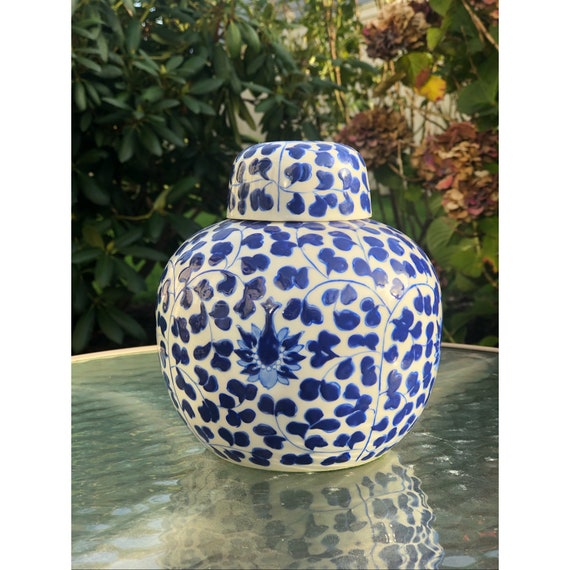 JAPANESE PORCELAIN VASE / Floral / Blue White Gold / Made in Japan / Home  Decor / Collectible / Koransha Style Urn 