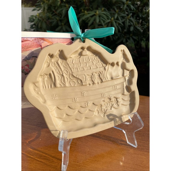 Brown Bag Cookie Art Noah's Ark Mold/ 15th Anniv Recipe Craft Book 1996/  Baking, Paper Craft 