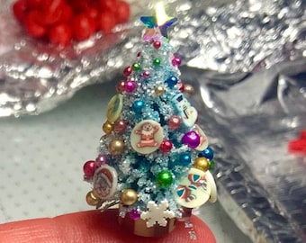 3.5CM Miniature X-mas Tree Crystal Star Topper - Christmas present - Dollhouse Miniature - 1/12th Scale - 1/24th Scale - Christmas Decor