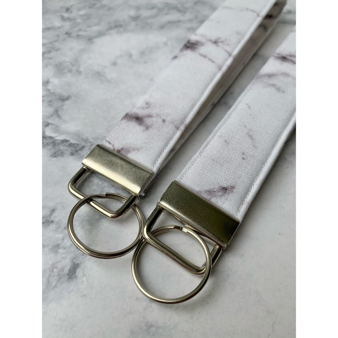 Stoff Schlüsselanhänger WeißEr Moderner Marmor Armband | Etsy