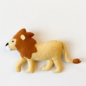 Lion Pattern PDF/ Felt Lion/ Sewing pattern/ Instant download/ Lion ornament imagem 3