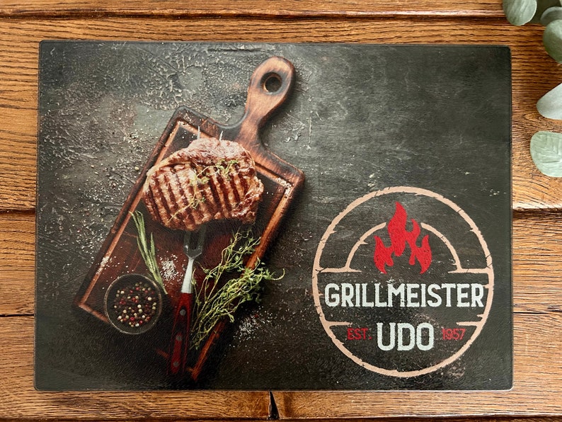 Glass cutting board personalized GRILLMEISTER with your choice of name image 1