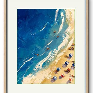 Peut inclure: Une peinture repr&eacute;sentant une sc&egrave;ne de plage avec de l'eau bleue, des vagues blanches et du sable jaune. Des personnes nagent dans l'eau et des parasols color&eacute;s sont sur la plage.