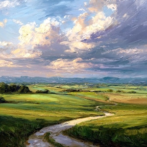 Puede incluir: Una pintura al óleo de un paisaje con un arroyo sinuoso que fluye a través de campos de color verde vibrante bajo un cielo dramático lleno de nubes blancas y moradas con textura. Montañas azules distantes se ven en el horizonte.