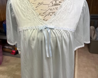 Vintage Lady Manhattan Nightgown