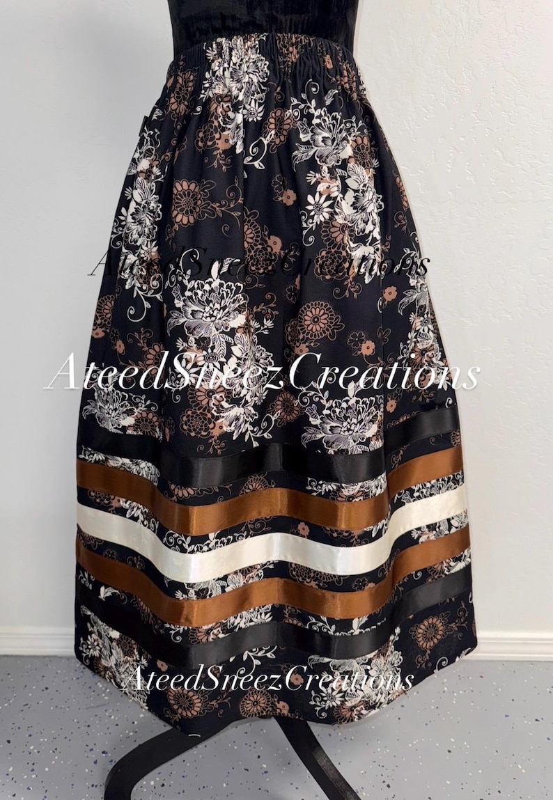 Baumwollbänderröcke | Damenbänderröcke | Pferdebänderröcke | Sonnenblumenbänderröcke | Blumenröcke | Schmetterlingsbänderröcke Blk/Brown Floral