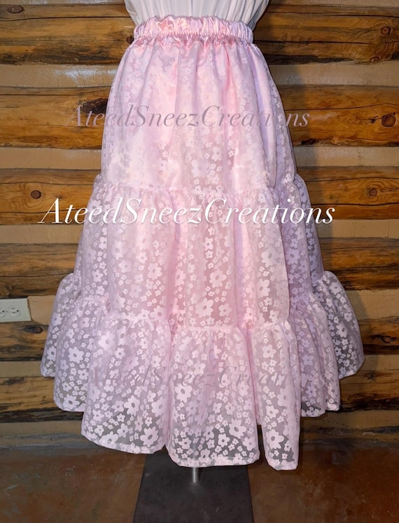 ＊韓国＊［NAVIVERSE］Flower Lace Skirt 2color Lace Overlay Tiered Skirt | Floral Lace Tiered Skirt