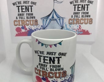 Taza de circo: Diseño divertido de carpa, impresión por sublimación