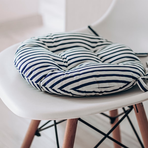 Round seat cushion, striped cushion, round chair cushion