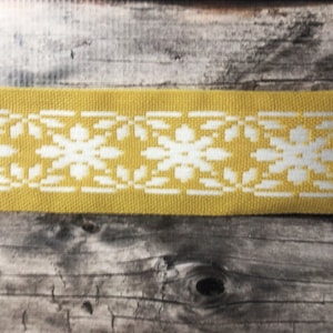 Arte popolare scandinava o slava Wide Ribbon Trim Giallo