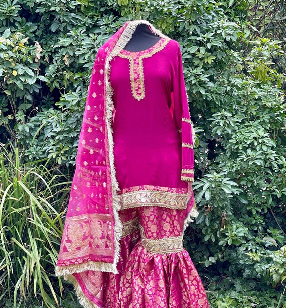 Buy online Pyor Jamavar Suit With Chinon Dupatta from Suits & Dress  material for Women by Sneh Creation for ₹2850 at 10% off | 2024 Limeroad.com