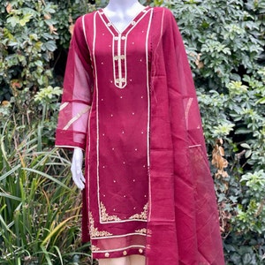 Agha Noor Burgundy Red Khaddi Net Shirt & Dupatta