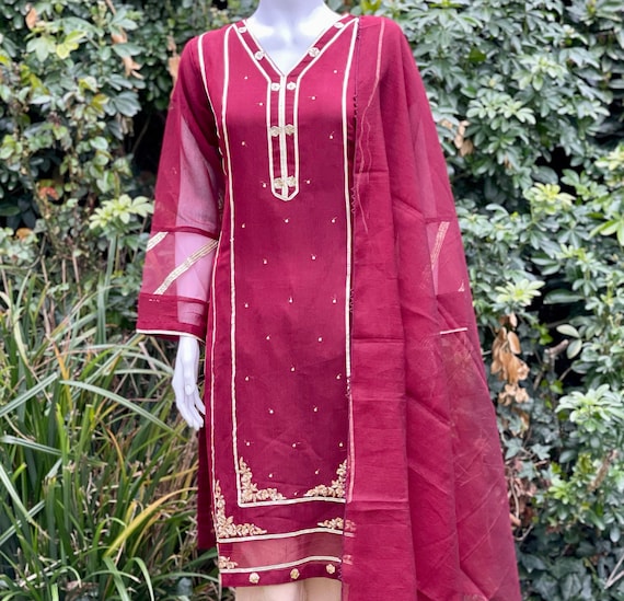 Agha Noor Burgundy Red Khaddi Net Shirt & Dupatta