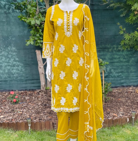 Agha Noor Mustard Yellow Ari Work Suit