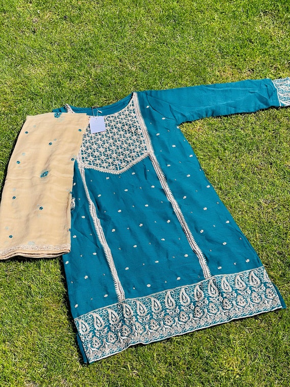 Agha Noor Green/Beige Chiffon Shirt & Dupatta